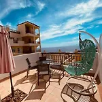 아파트 Dream Apartment, Arcoiris 칼라오살바헤